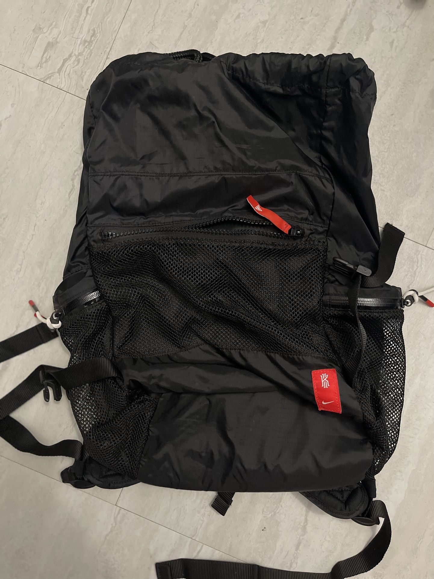 Nike Drawstring Backpack with Secured Clip