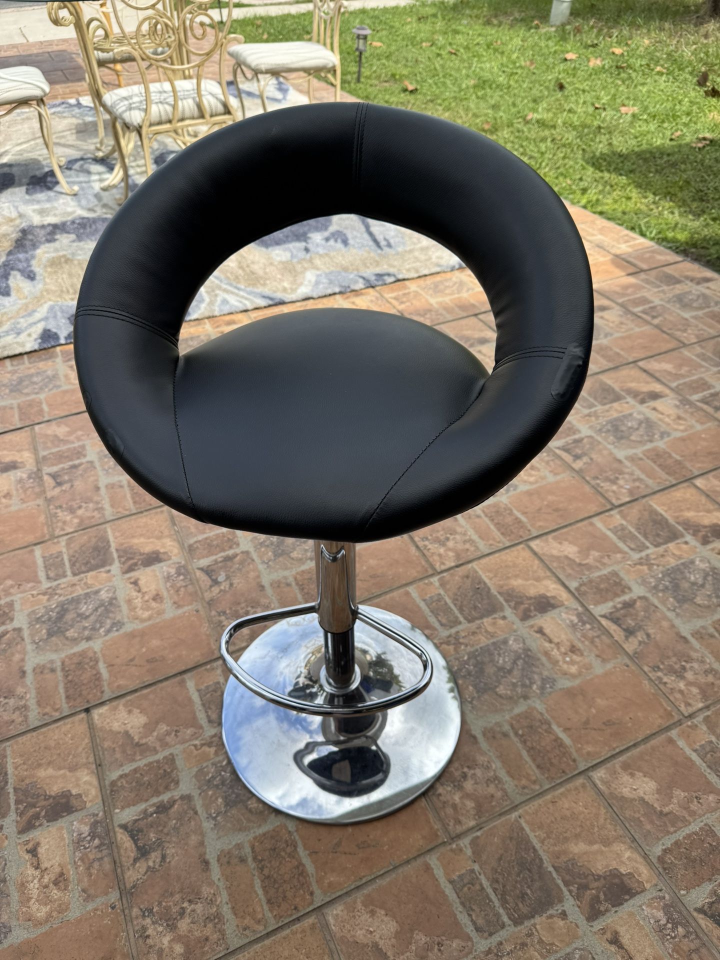 Bar stool