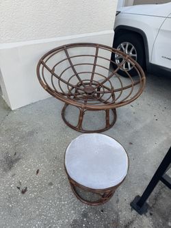Papasan Chair and Ottoman