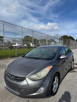 Hyundai Elantra 2013