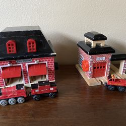 🚒  2 Thomas the Train Wooden Railway Sodor Fire Stations Dept No. 36