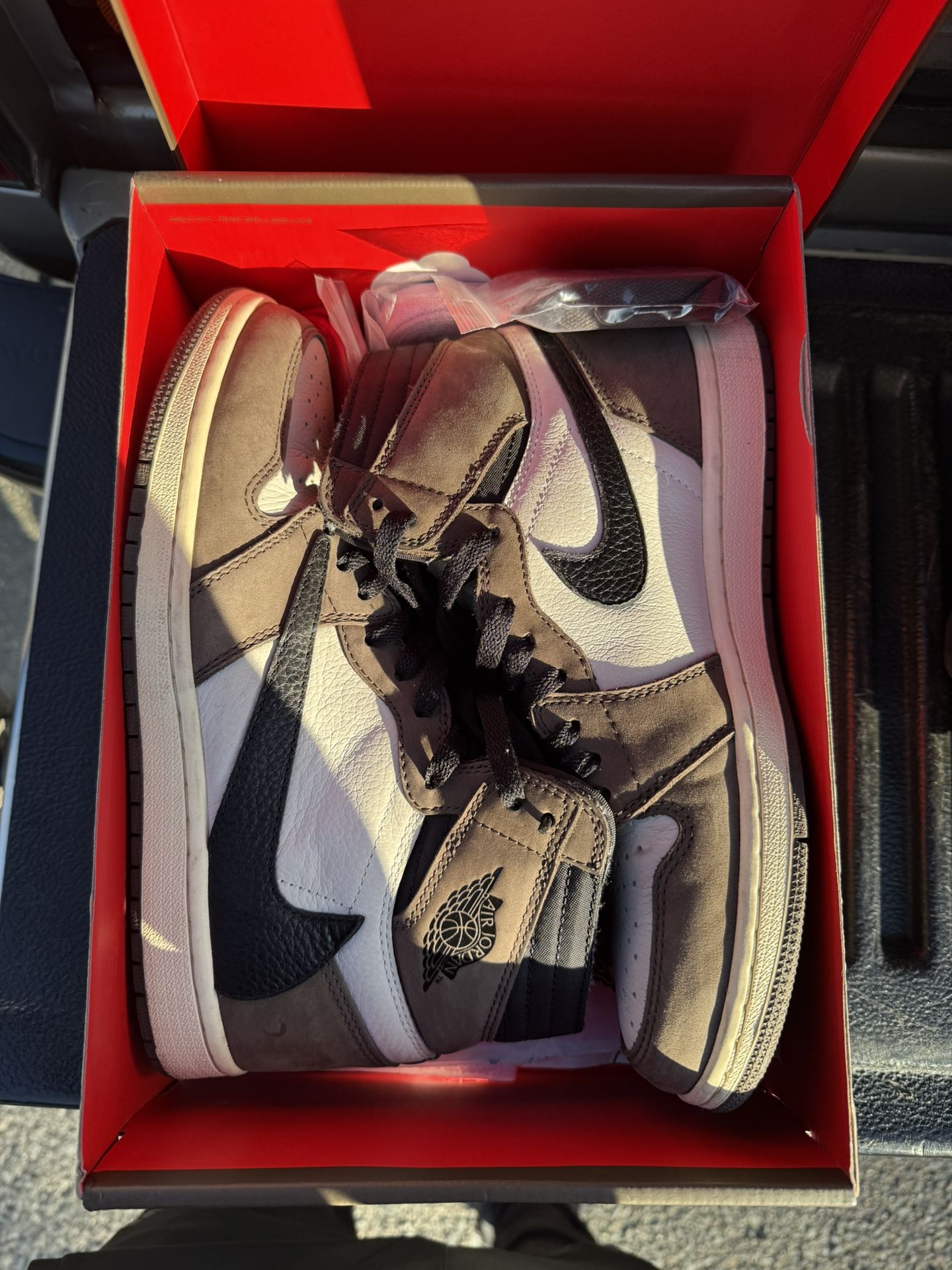 TRAVIS SCOTT X JORDAN 1 RETRO HIGH OG 'MOCHA'