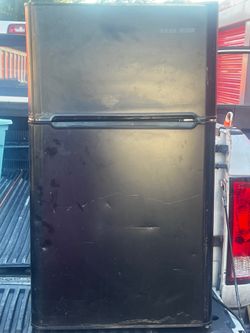 Black and decker mini fridge with feeezer