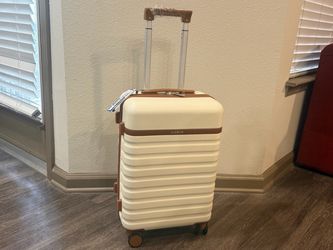 Luggage carry on  brand new  airport approved!