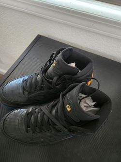 Nike shoes size 10