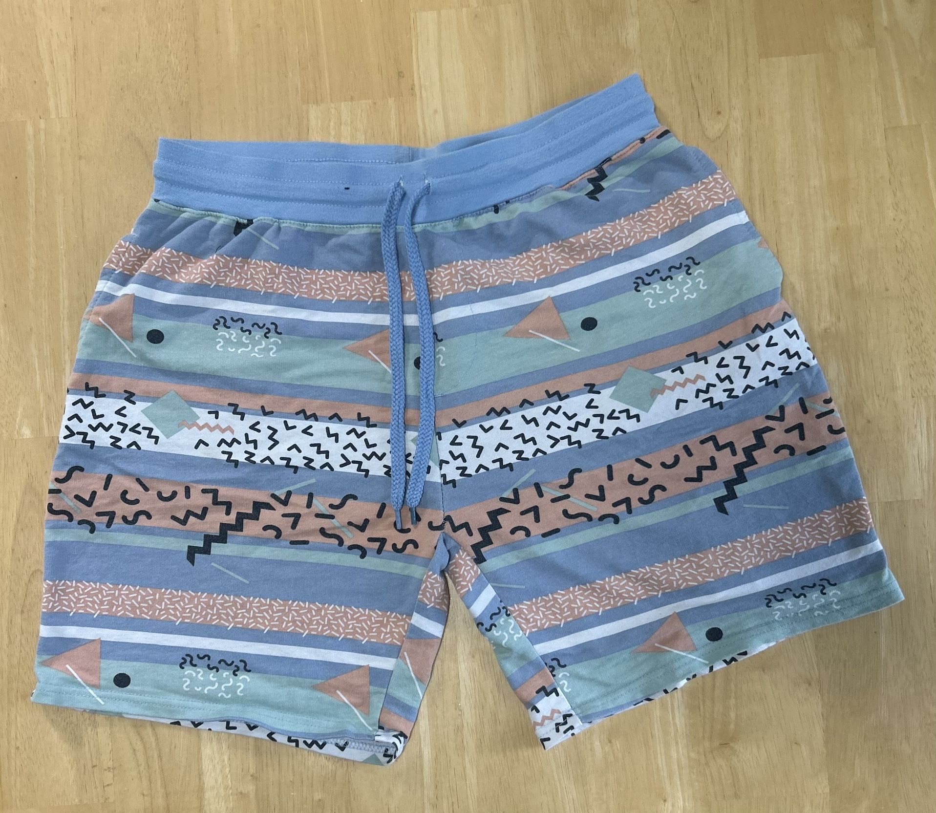 Retro Style No Boundaries Shorts – Size M (32–34)