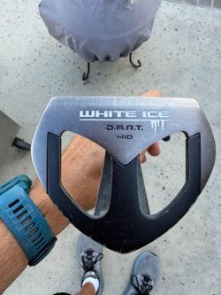 Odyssey White Ice DART Mid putter