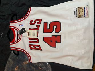 Micheal Jordan basket ball jersey MEDiUM NEW