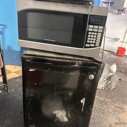 Fridge And Microwave 