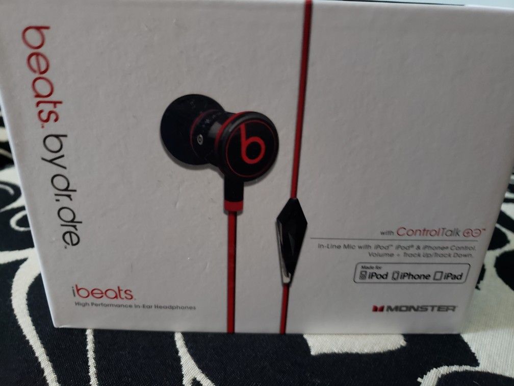 Earbuds beats by dre
