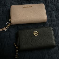 Michael Kors Wrist Wallets 
