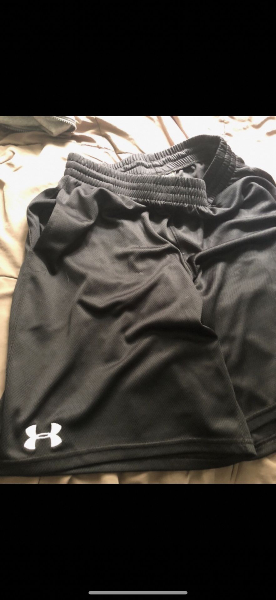 Under Armour Men’s Medium Size Mesh Shorts
