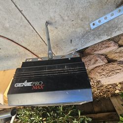 Genie ProMax Garage Door Opener w/ Rail & Chain – Tested – Missing Sensors