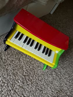 Melissa & Doug 1:12 Scale Miniature Dollhouse Piano Red Yellow Green Black White
