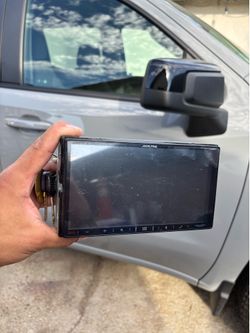 Alpine ilx-w650 head unit