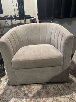 Nice spinning chair