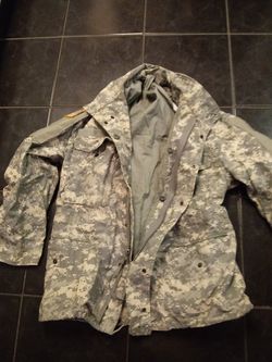 US MILITARY COLD WEATHER FEILD JACKET WITH HOOD AND LINING
