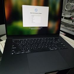 MacBook Air M3 15 Inch