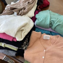 100% Cashmere Sweaters Great Condition S, M, L