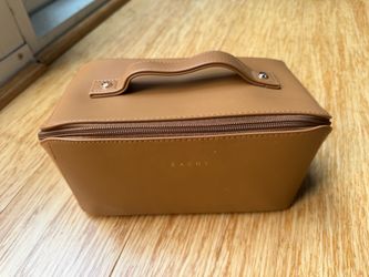 EACHY Tan Vegan Leather Cosmetic Case
