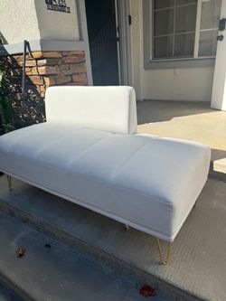 White Bench - 56” wide. Bridal / Baby Shower decor. Velvet Firm Cushions. Excellent condition.