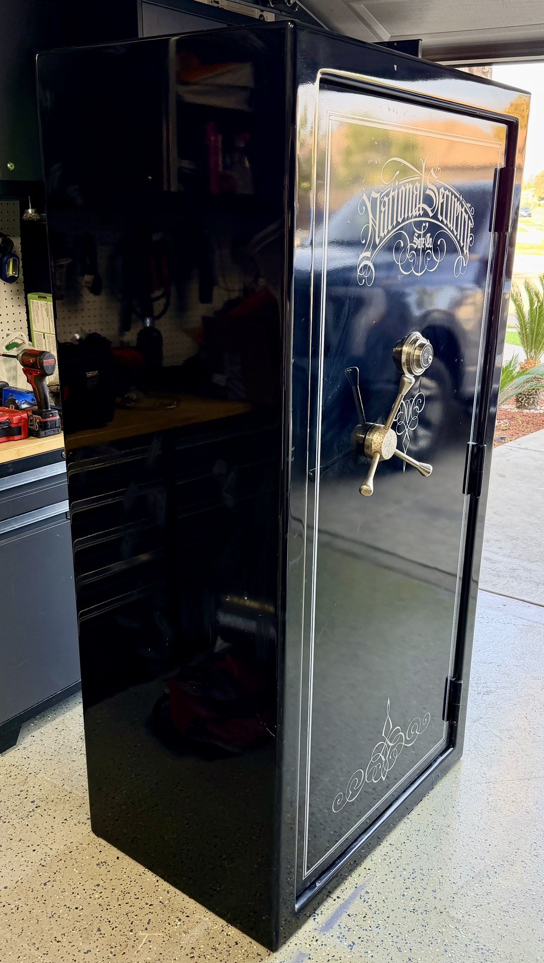 Safe (With Delivery)