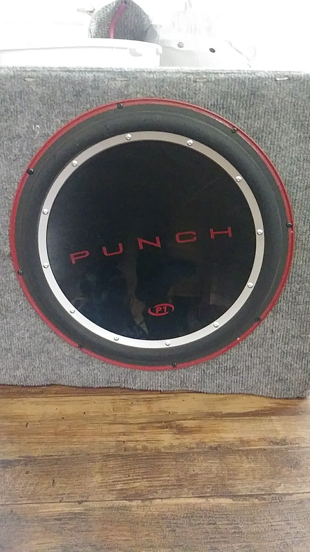 Rockford fosgate punch p1 15 in. Sub in box