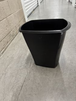 Trash can