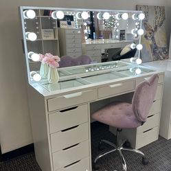 Makeup Vanity with Bluetooth Mirror / price includes delivery and assembly Financing available , In Stock !