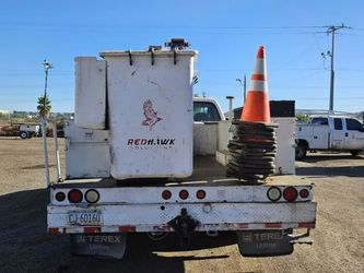 2004 Ford F550 Super Duty Regular Cab & Chassis