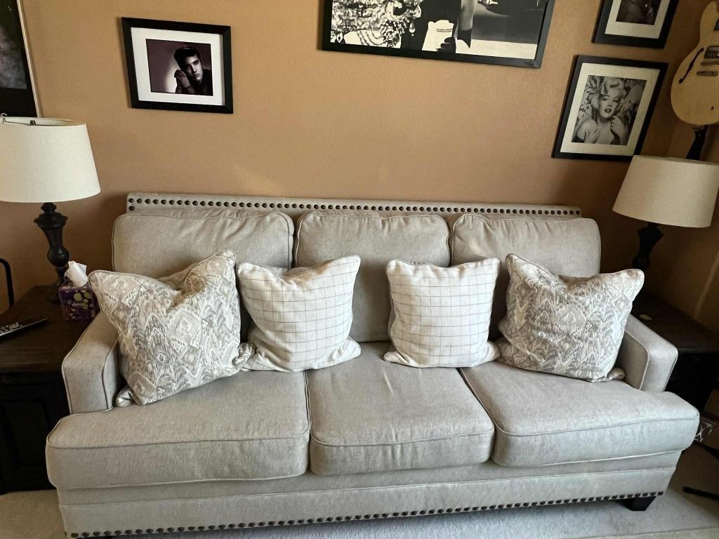 Full Size Couch (Sofa)