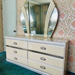 4 Piece Retro Bedroom Set.  Mattress Not Included