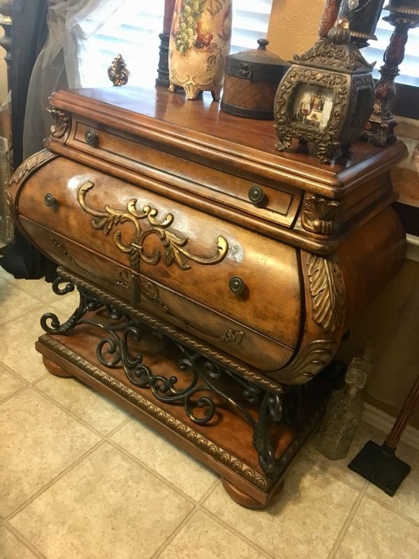Beautiful ASHLEY Bombay Chest for Sale in Keller, TX OfferUp