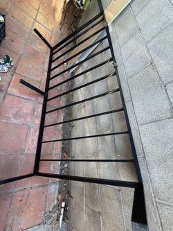 TWIN Bed frame . Free pick up