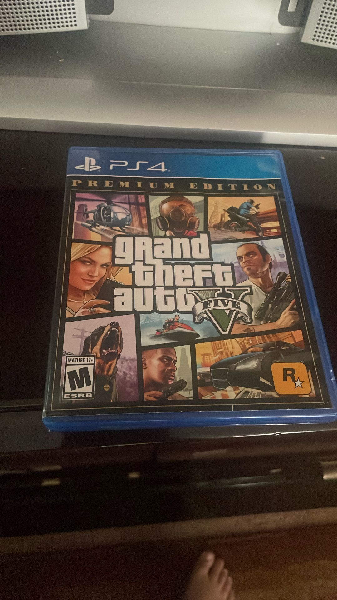 GTA 5 Premium Edition PS4 – Like New – Tested & Works CASH ONLY