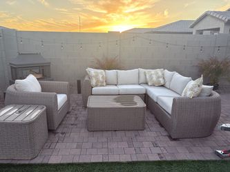 Living spaces patio set