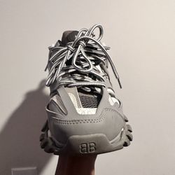 White/Grey Balenciaga Led Size 40 EU 8.5