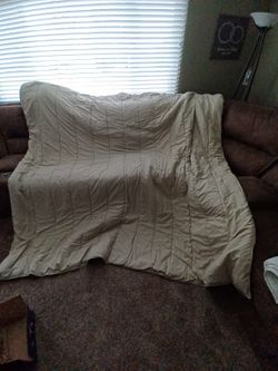 RALPH LAUREN COMFORTER (KING)