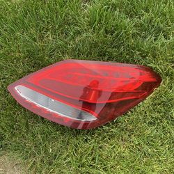 NEW MERCEDES-BENZ C-CLASS W205 REAR LEFT TAILLIGHT A(contact info removed) OEM