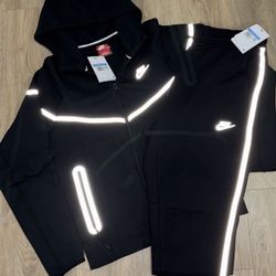 Nike Tech Reflective ( Check Description)