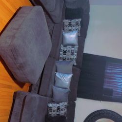 Grey Sectional Still New 1200