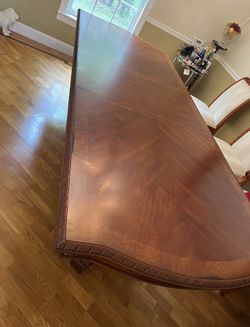 Beautiful Dining Table 