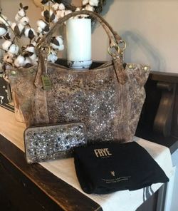 Frye Distressed leather purse
