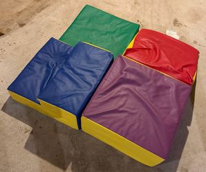 Toddler climbing mats