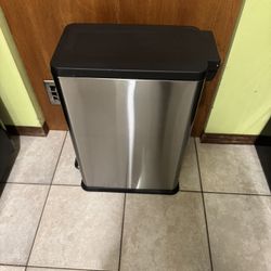 Garbage Can 