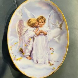 1999 Sandra Kuck On Angel's Wings "Angel Kisses" Plate Bradford Exchange -  Exc