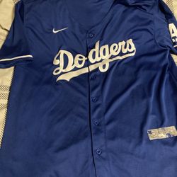 LA Dodgers Baseball Jersey Size XXL