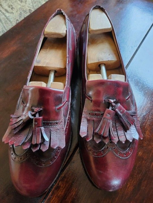 Luxury Men's Shoes Salvatore Ferragamo Mens Size 10.5 Leather Kiltie Tassel Loafers Shoes Burgundy.