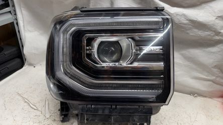 16/18 Denali Passanger HEADLIGTH