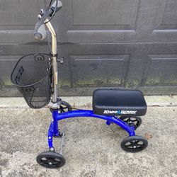 KNEE SCOOTER